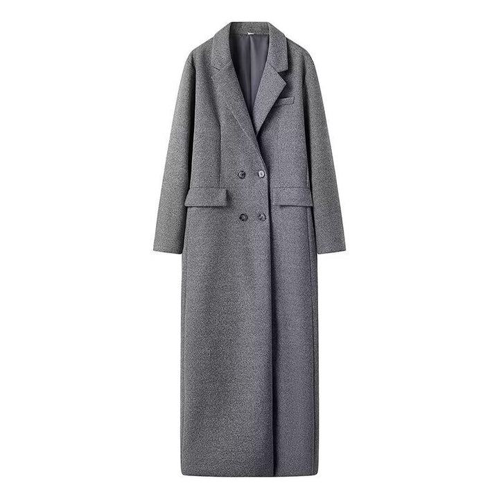 Women's long coat made of wool blend with oversized silhouette, shawl collar and patch pockets Mune Fashion