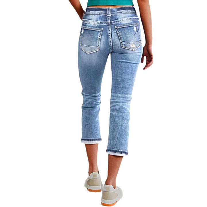 Women's cropped jeans in capri cut with high waist fit and subtle used wash Mune Fashion