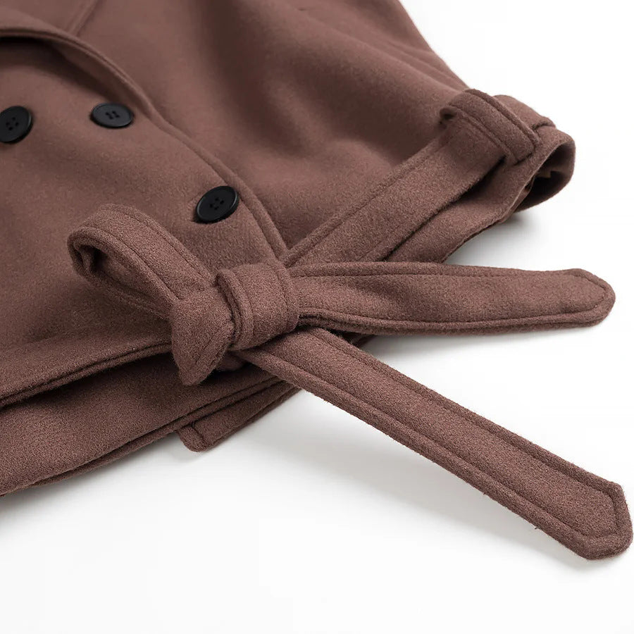 Women's cropped double-breasted trench coat with tie belt, shoulder patches and adjustable cuffs Mune Fashion
