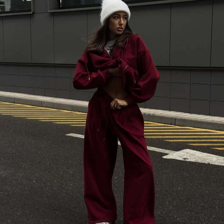 Women's oversized lounge set with zip hoodie, kangaroo pocket, and extra wide high-waist joggers Mune Fashion