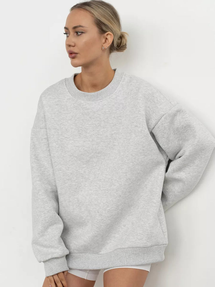 Women's Oversized Sweatshirt with Round Neck, Dropped Shoulders and Ribbed Cuffs Mune Fashion