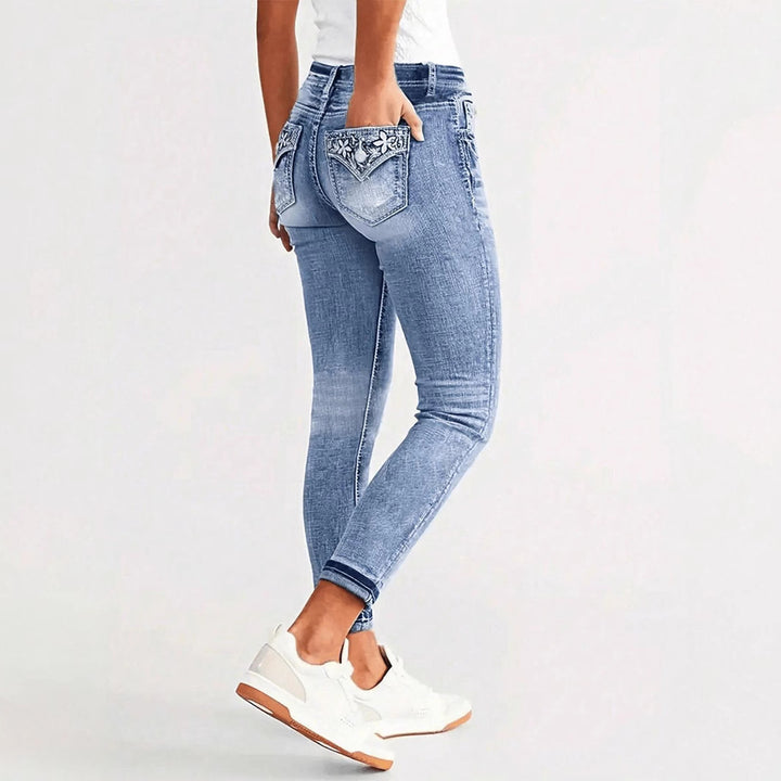 Ladies fitted high-rise skinny jeans with sculpting effect and five-pocket design Mune Fashion