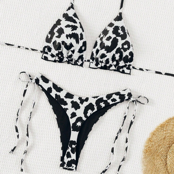 Women's triangle bikini with deep neckline and adjustable ties Mune Fashion