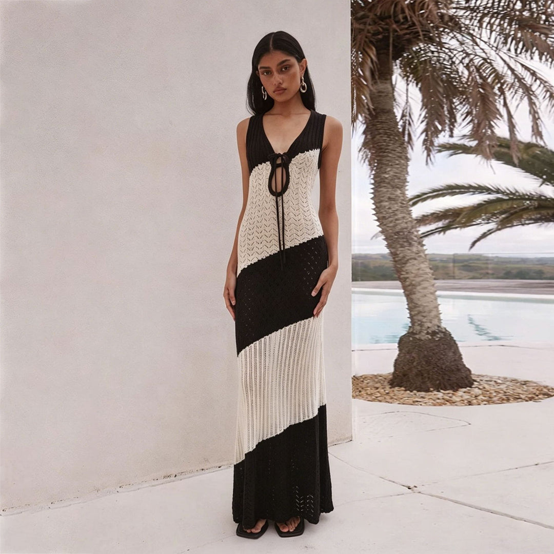 Women crocheted maxi dress with deep V-neck and tied belt Mune Fashion
