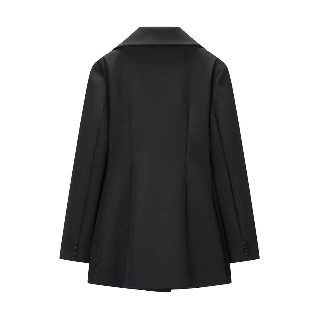 Women's tailored double-breasted blazer with wide lapels and patch pockets Mune Fashion