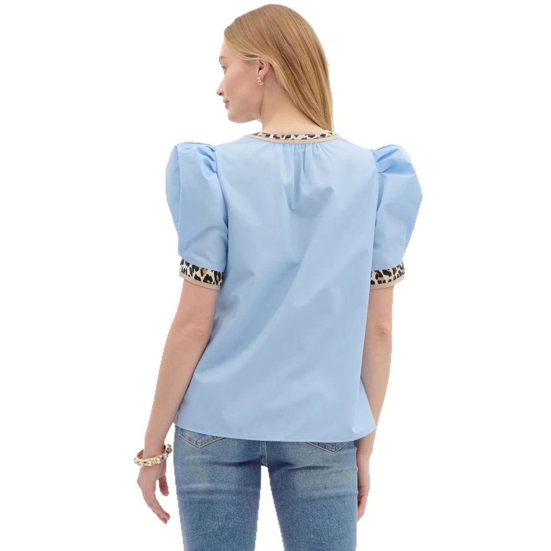 Women's nan legeres blouse-top with voluminous puff sleeves, V-neck and leopard print trim Mune Fashion