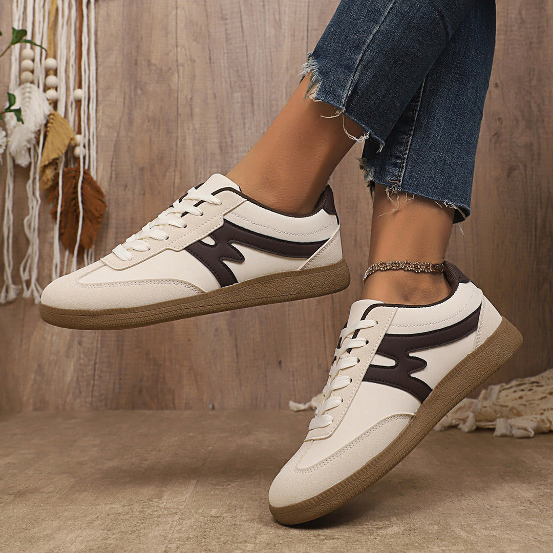 Women's sporty sneakers with breathable upper material and non-slip sole Mune Fashion