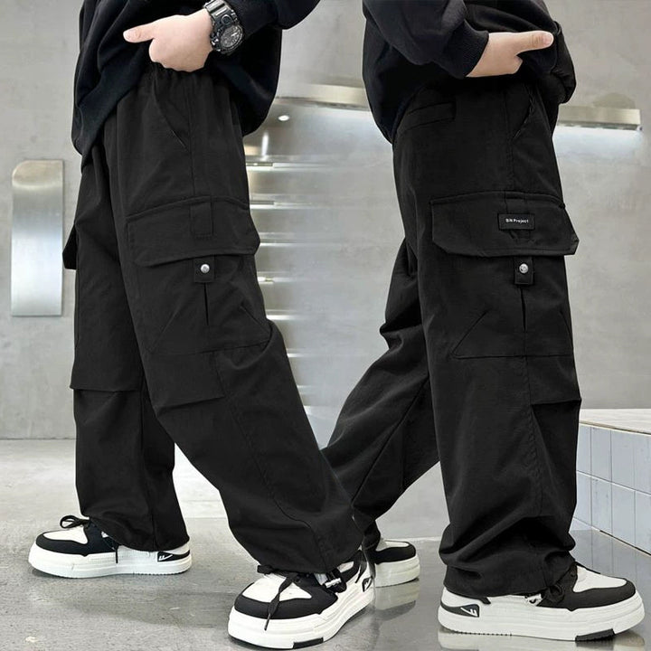 Unisex loose Cargo Pants with practical pockets Mune Fashion