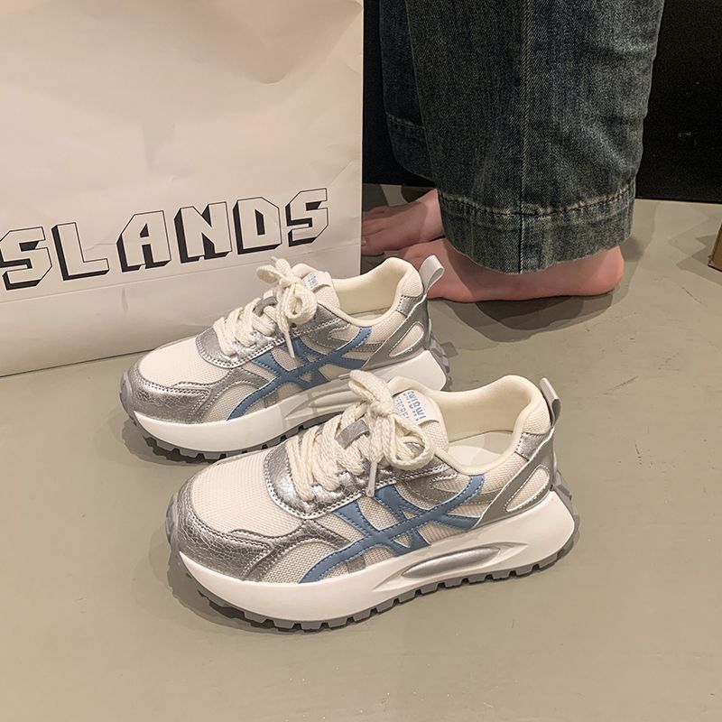 Women's sporty sneakers with modern design and comfortable cushioning Mune Fashion