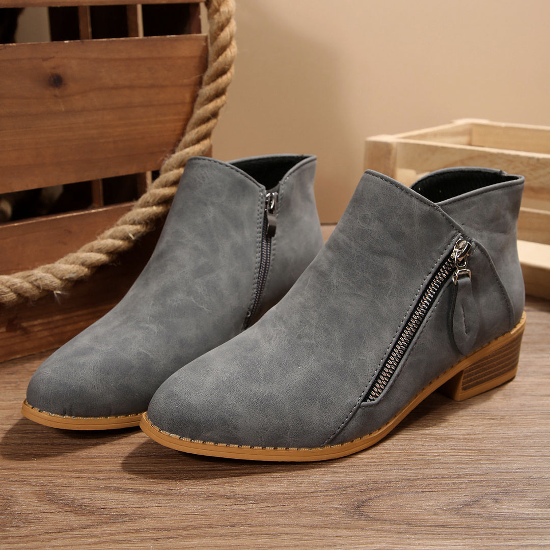 Women's ankle-high ankle boots with side zipper, soft comfort insole, and stacked block heel Mune Fashion
