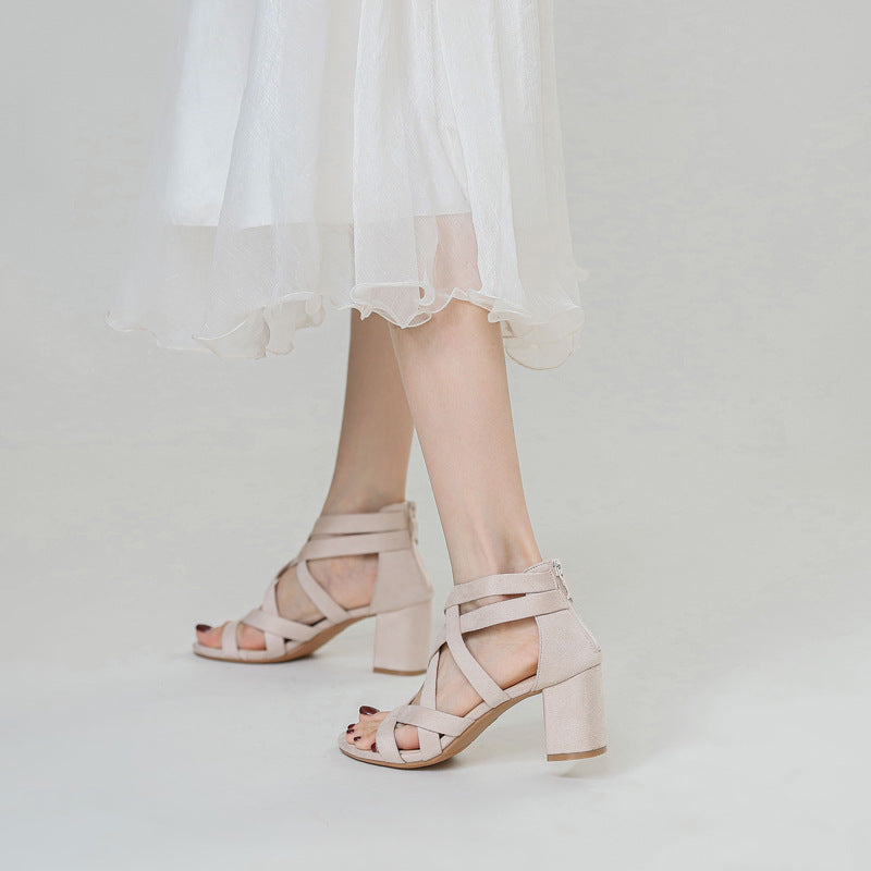 Women's sandals with stylish crossover strap and comfortable block heel Mune Fashion