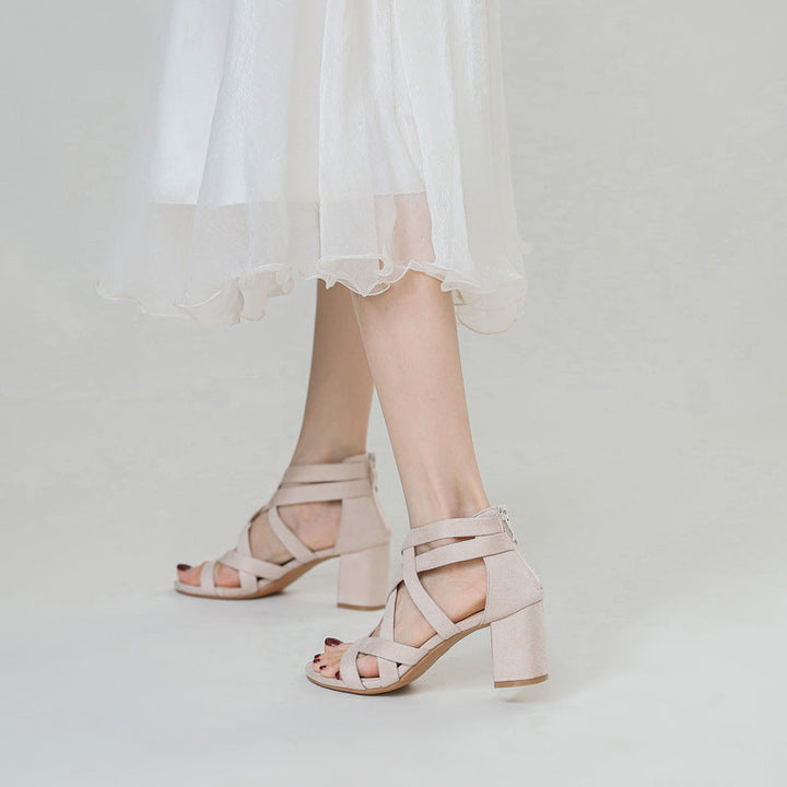 Women's sandals with stylish crossover strap and comfortable block heel Mune Fashion