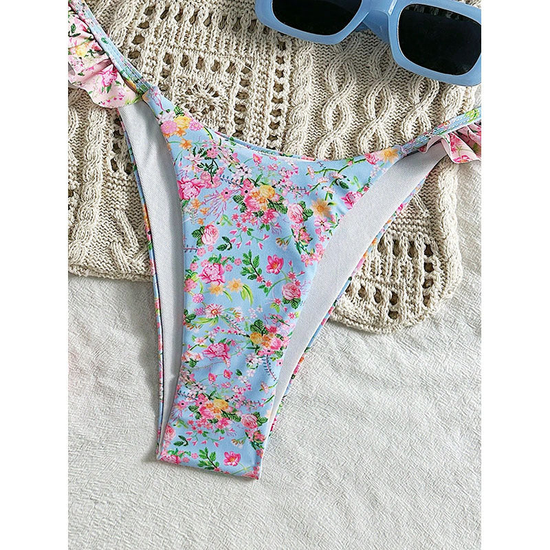 Women Triangle Bikini Set with Ruffle Details and Floral Patterns Mune Fashion