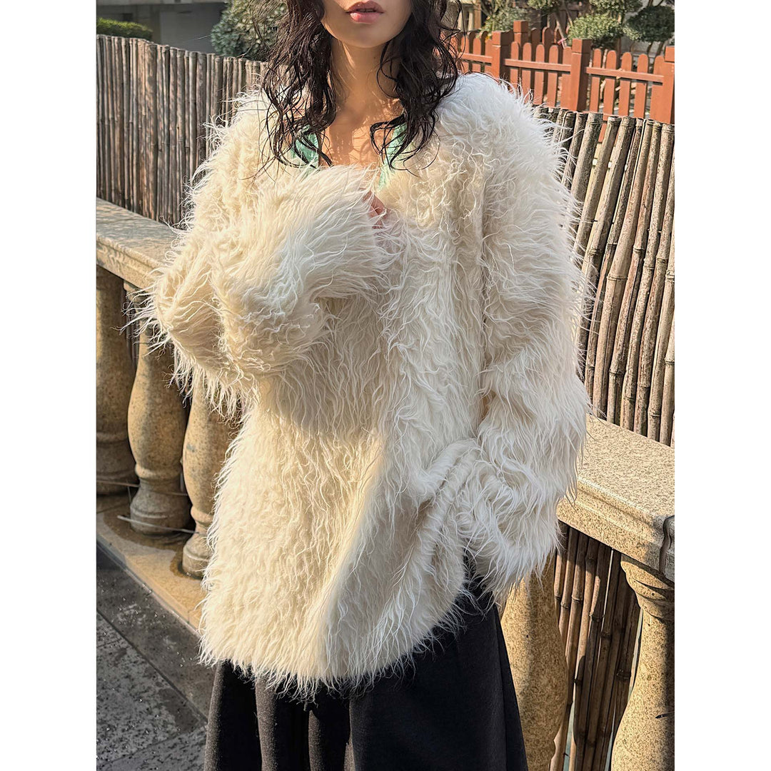 Women's Fluffy V-Neck Sweater in Shaggy Look Mune Fashion