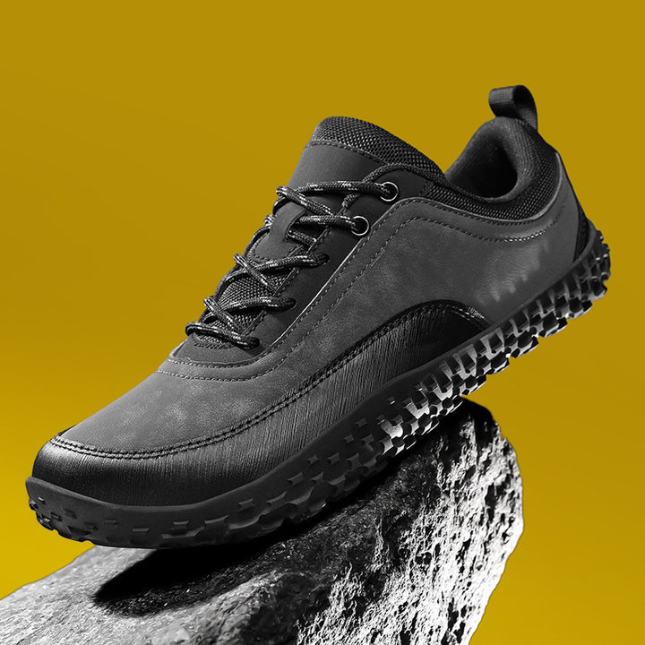 Men's robust urban trekking shoe with rubberized toe cap and grippy multi-terrain outsole Mune Fashion