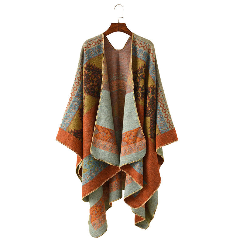 Women's Oversize Poncho made of jacquard knit with geometric ethnic pattern Mune Fashion