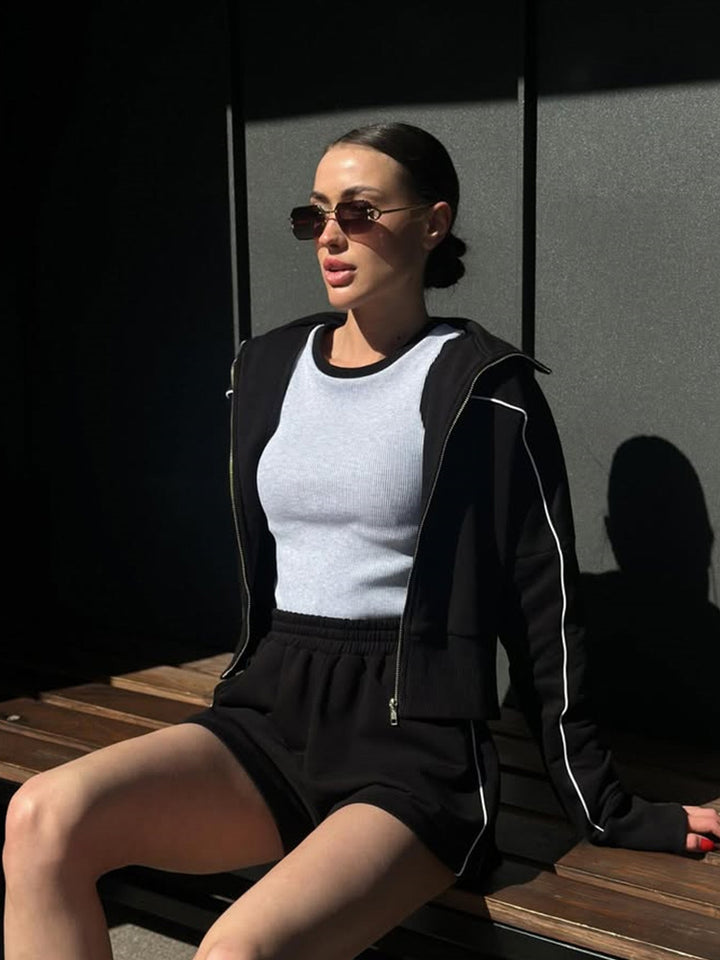 Women nan athletic two-piece with shaping sports bustier, tailored high-waist sweat shorts and zip hoodie Mune Fashion