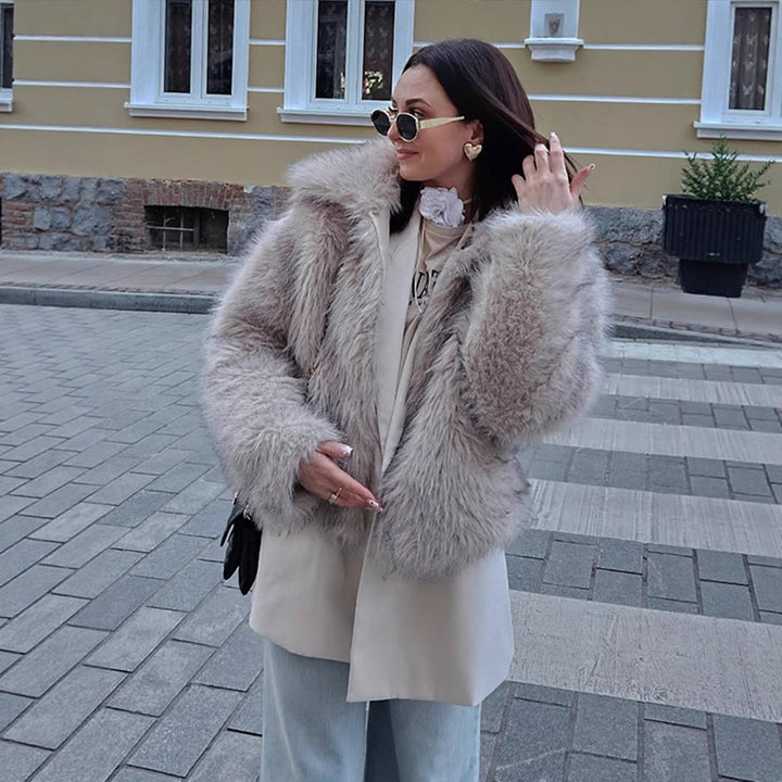 Women Short Boxy Jacket made of high-pile faux fur with high shawl collar Mune Fashion