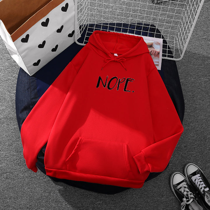 Women casual hoodie with statement print, kangaroo pocket and soft fleece Mune Fashion