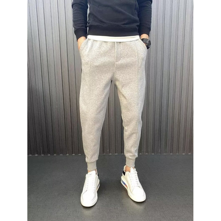 Men's jogging pants with tailored tapered cut, crease and elastic cuffs Mune Fashion