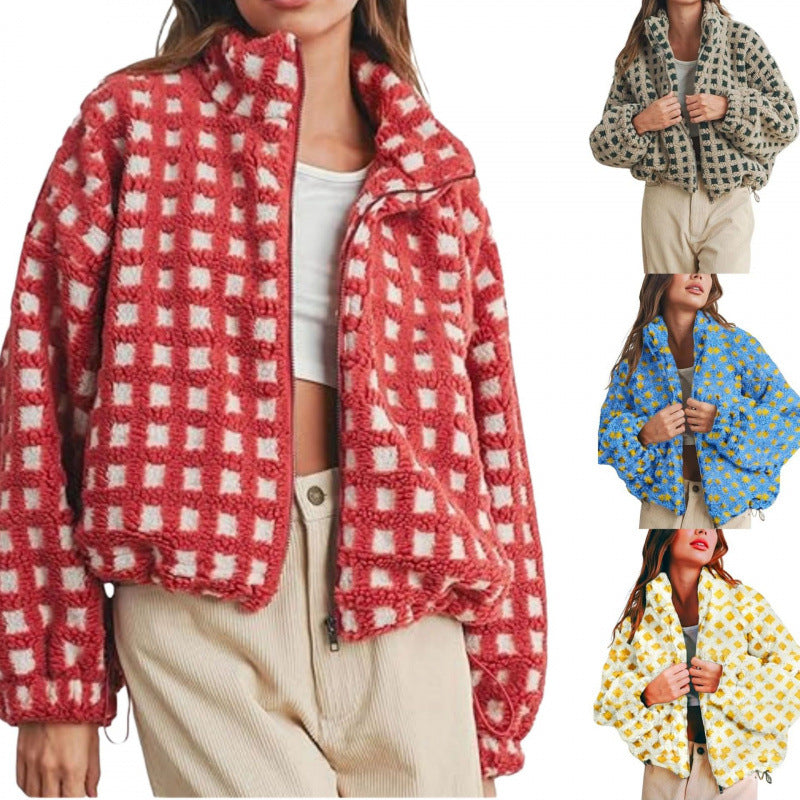 Ladies short-cut Sherpa fleece jacket with geometric pattern and drawstring Mune Fashion