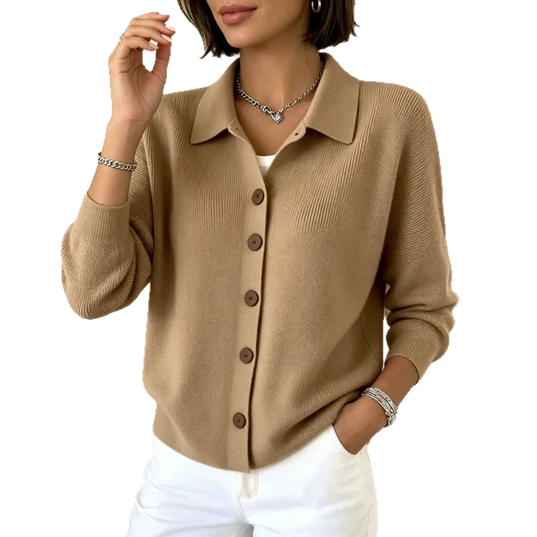 Women's fine knit cardigan with shirt collar, relaxed silhouette, and wooden buttons Mune Fashion