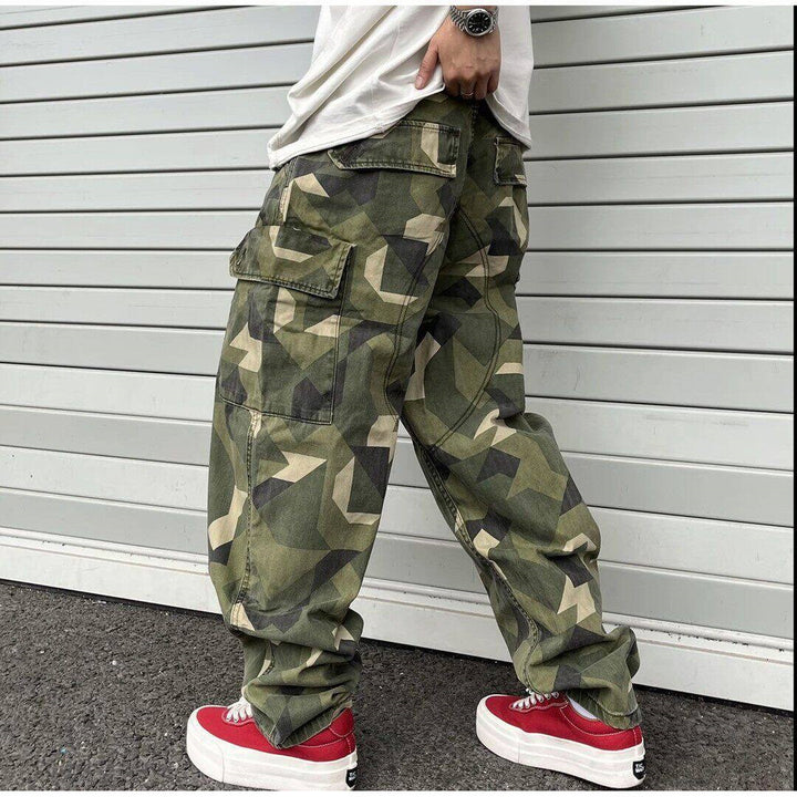 Men's cargo pants with modern camouflage pattern Mune Fashion