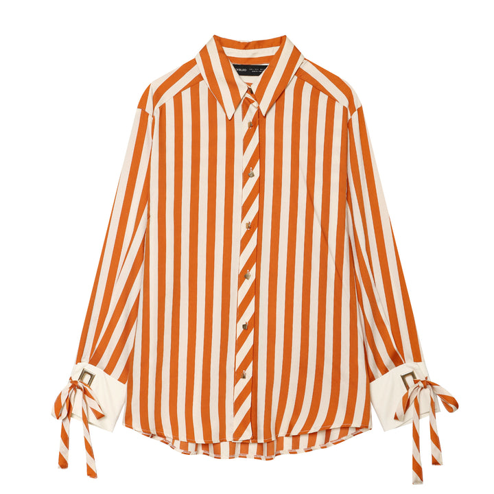 Women's oversized shirt blouse with Kent collar, continuous button placket, distinctive cuffs with lace detail and fine striped pattern Mune Fashion