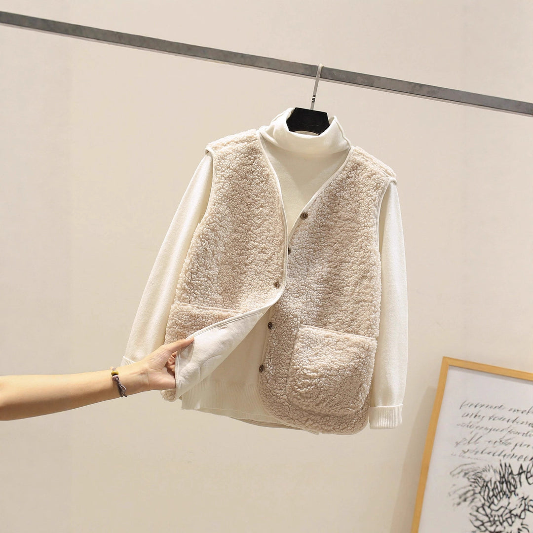 Women Sleeveless Teddy Vest with Button Placket and Patch Pockets Mune Fashion