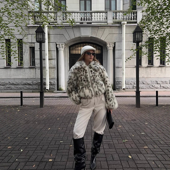 Women’s Short Bomber Jacket made of Faux Fur with Dalmatian Pattern and Stand-Up Collar Mune Fashion