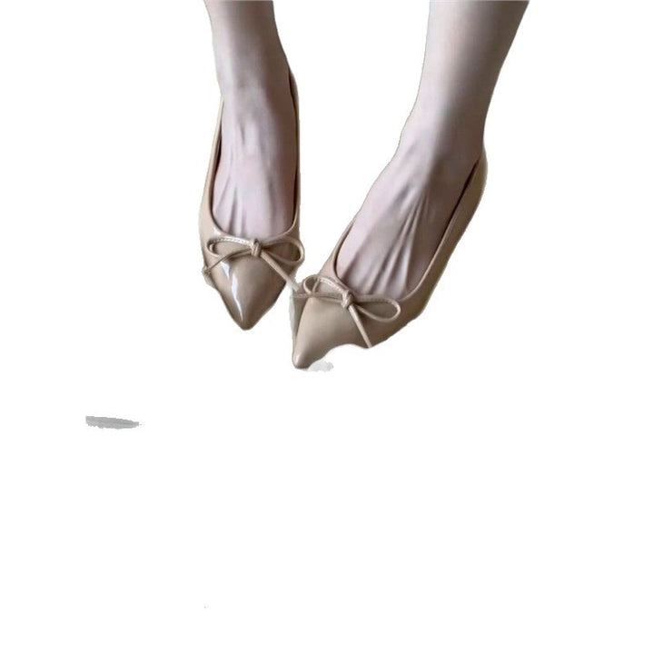 Ladies pointed toe ballerina slippers with a small wedge heel Mune Fashion