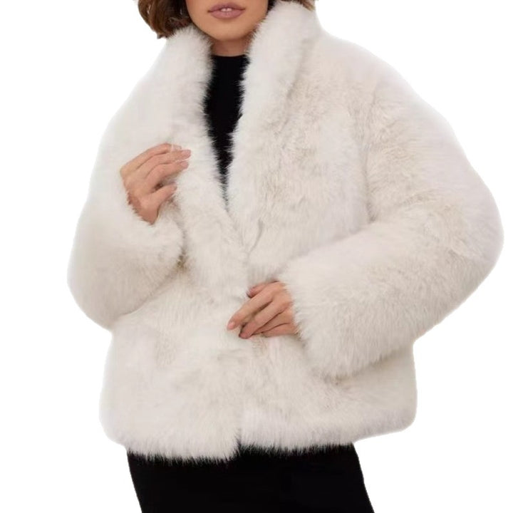 Women's short jacket made of high-pile faux fur with voluminous shawl collar Mune Fashion