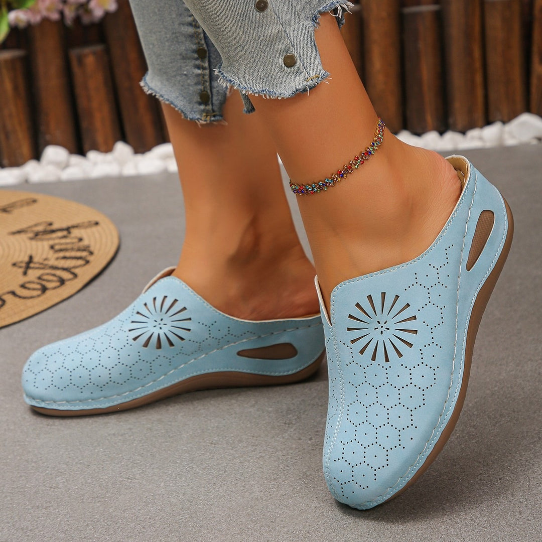 Women Comfortable Perforated Slipper Mules with Floral Cutouts and Padded Footbed Mune Fashion