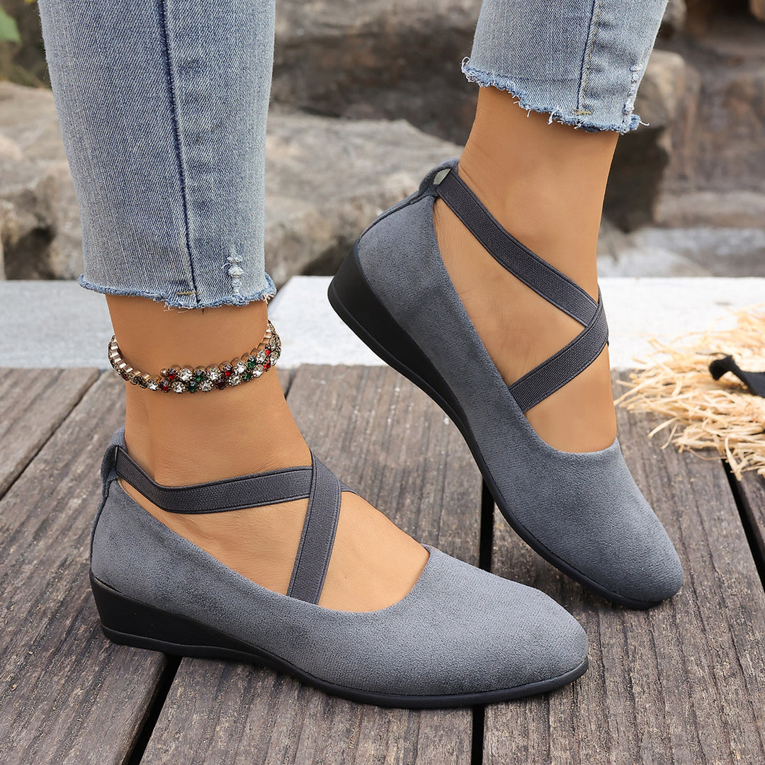 Ladies' wedge ballet flats with crisscross elastic straps and soft memory footbed Mune Fashion