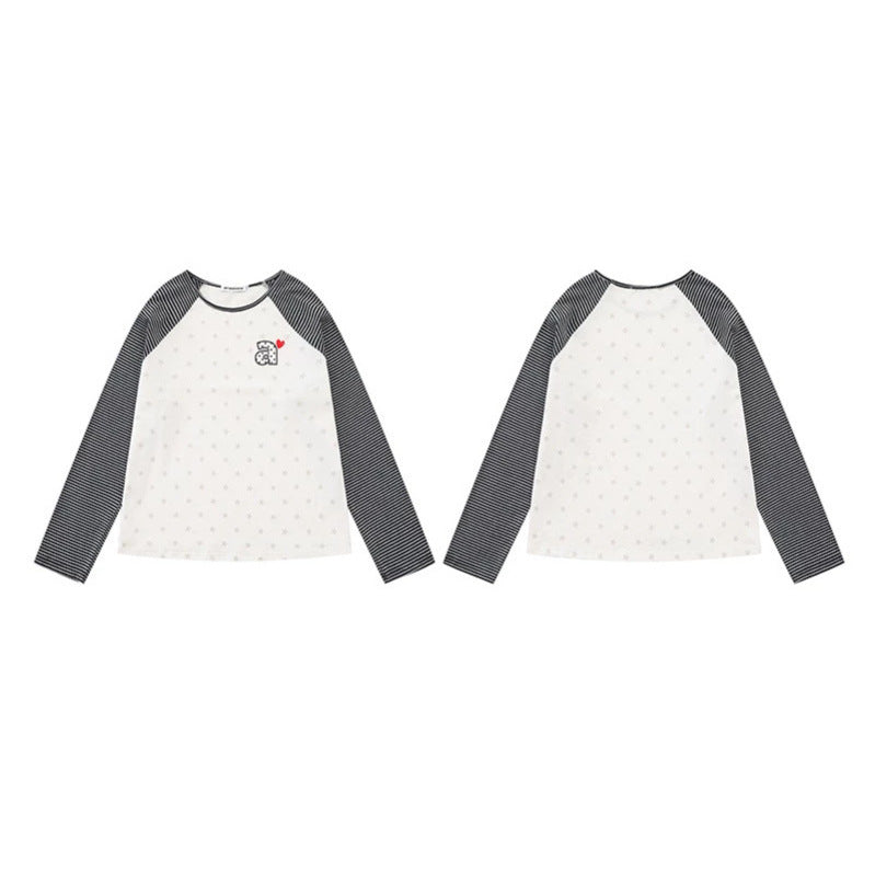 Women's raglan long sleeve shirt with striped sleeves, all-over stars and letter appliqué Mune Fashion