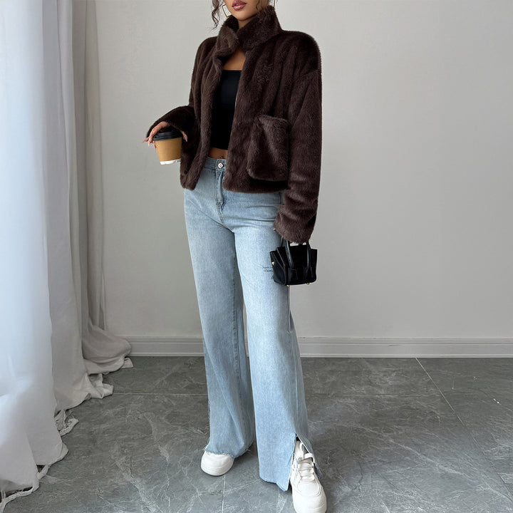 Women nan short faux fur blouson with stand-up collar, concealed zipper and patch pockets Mune Fashion