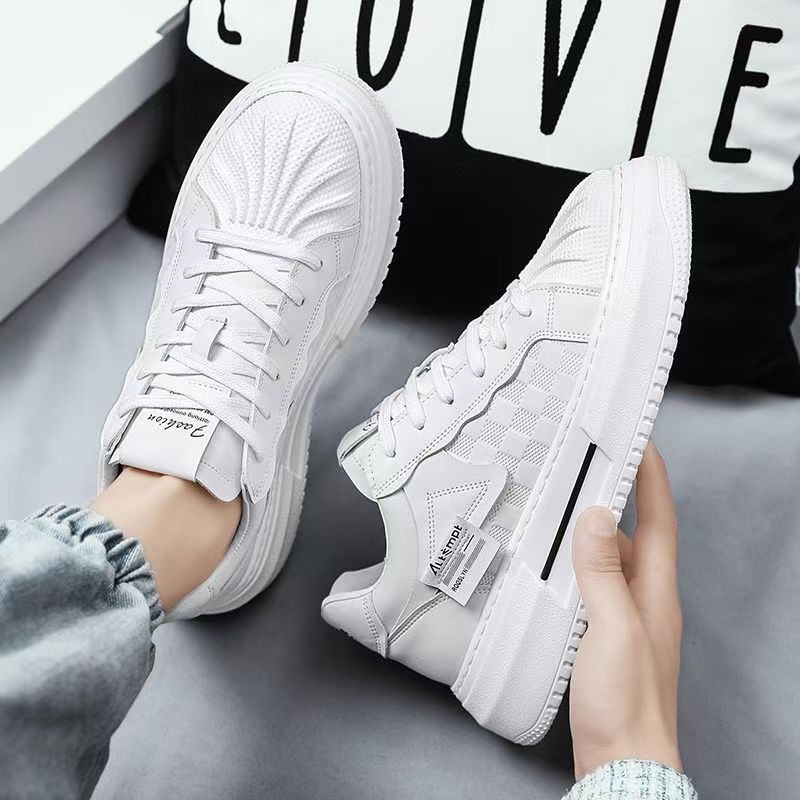 Women's fashionable platform sneakers with trendy check pattern and comfortable cushioning Mune Fashion