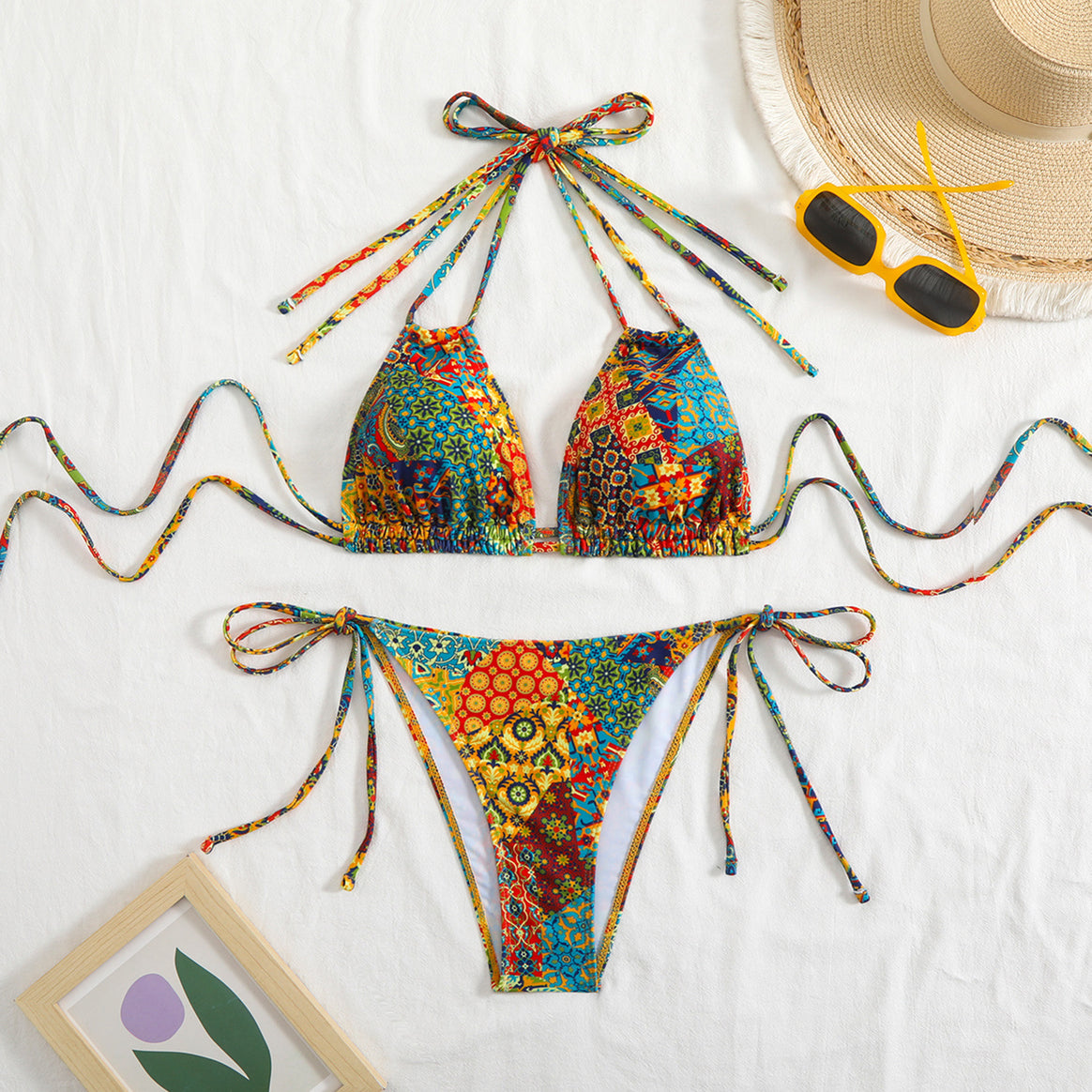 Women's bikini set with playful tie straps and colorful pattern Mune Fashion