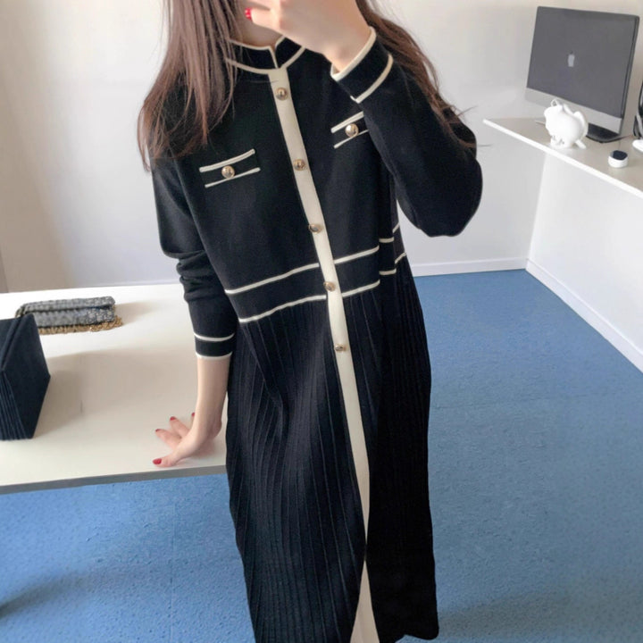Ladies Elegant Long Knit Dress with Contrast Piping, Decorative Button Placket and Pleated Skirt Mune Fashion