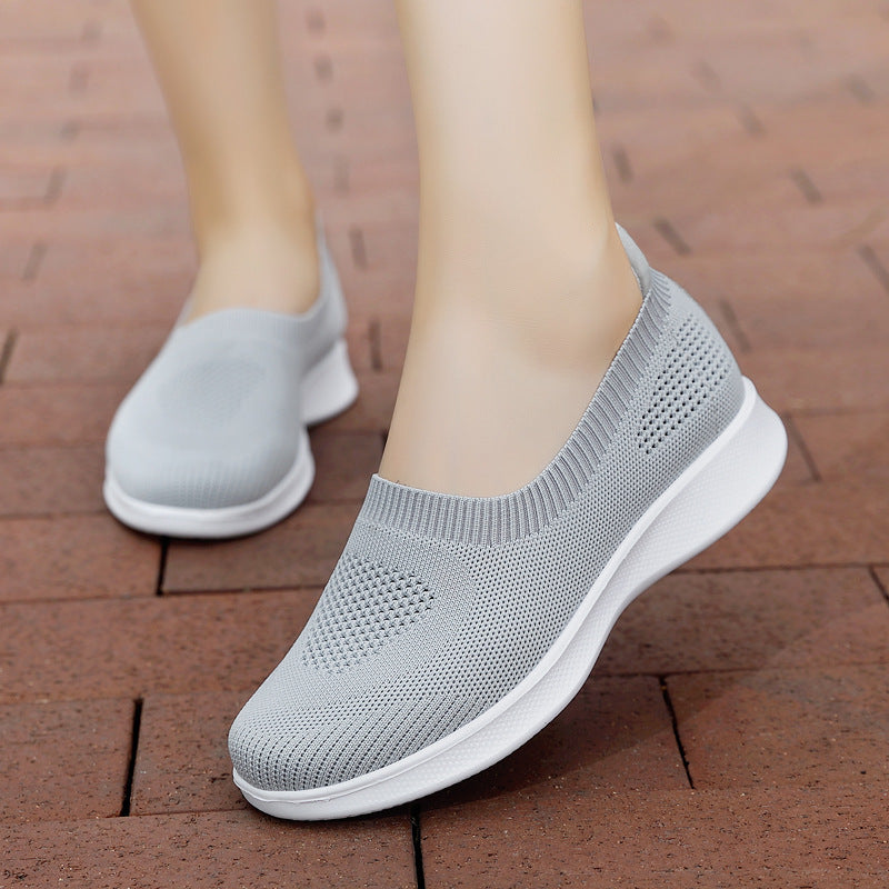 Women's seamless slip-on comfort shoe with elastic mesh upper and feather-light EVA outsole Mune Fashion