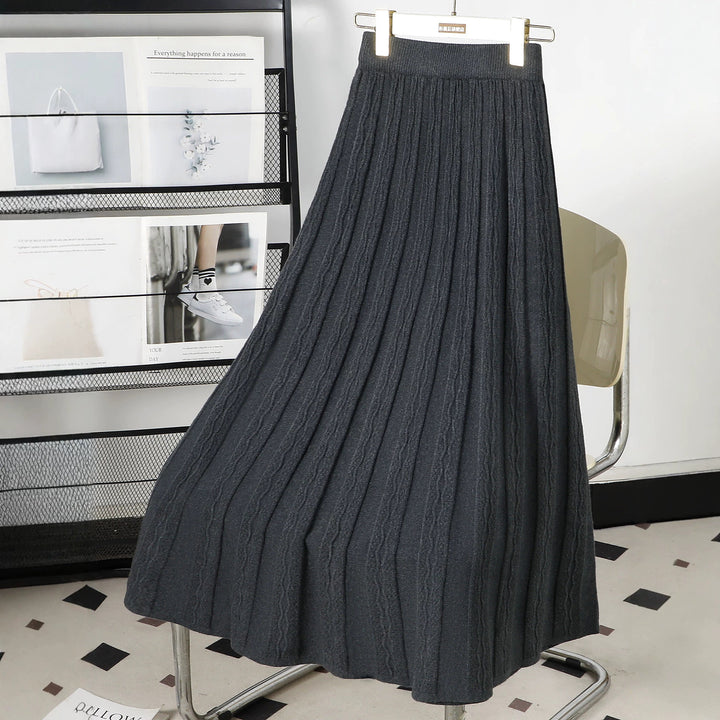 Ladies Pleated Maxi Skirt with Graphic Cable Pattern Mune Fashion