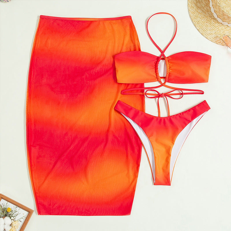 Ladies set with fashionable bandeau top and off-shoulder maxi skirt Mune Fashion