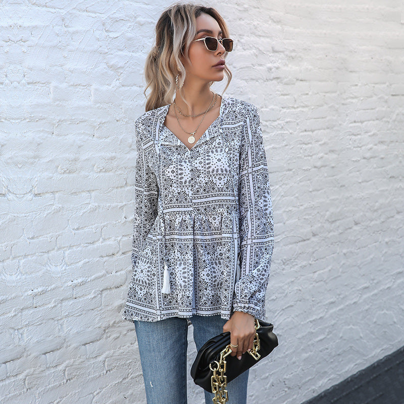 Women's V-neck tunic with paisley bandana print, tassel tie Mune Fashion and tiered skirt Mune Fashion