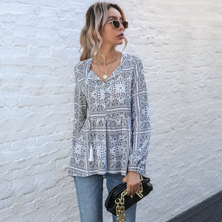 Women's V-neck tunic with paisley bandana print, tassel tie Mune Fashion and tiered skirt Mune Fashion