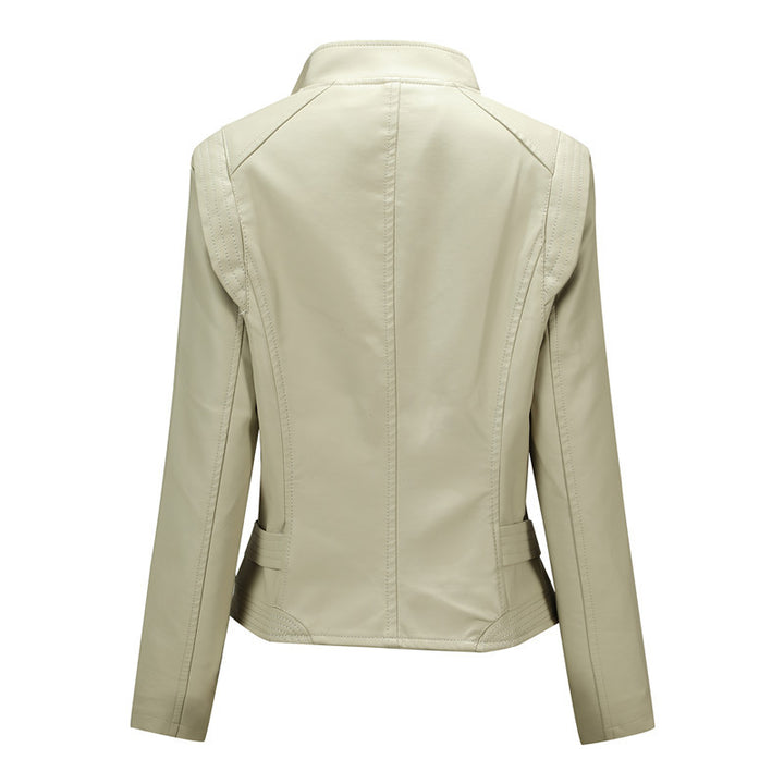 Women fitted biker jacket made of faux leather with asymmetrical zipper and fitted cut Mune Fashion