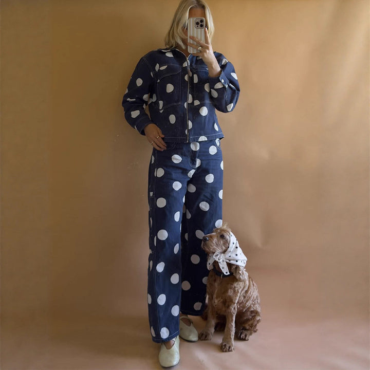 Women's wide cargo pants with high waist, polka dot print and visible contrast stitching Mune Fashion