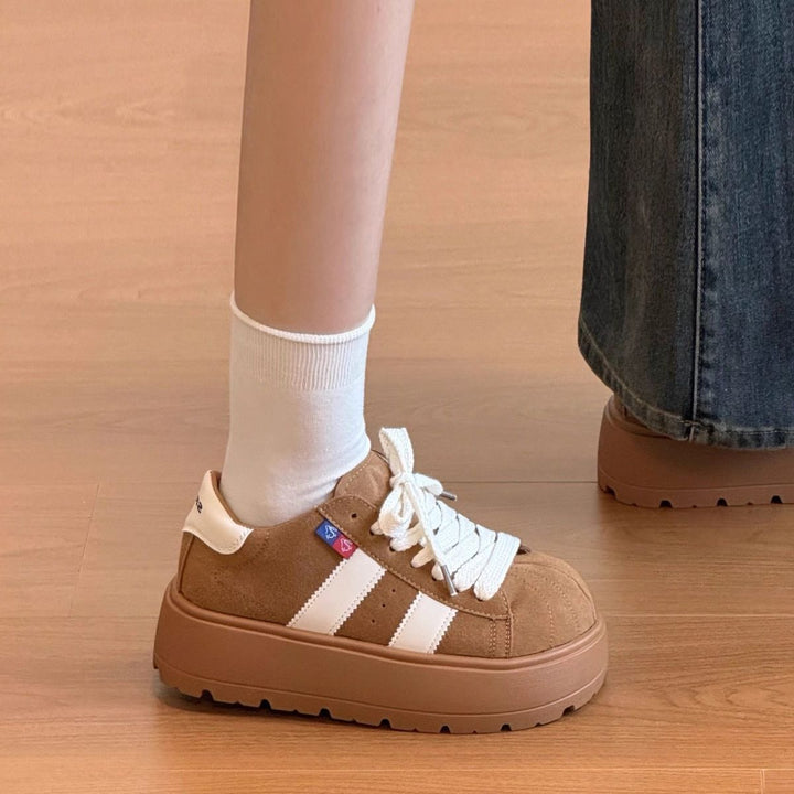 Women's Sporty Platform Sneakers with Durable Upper Material Mune Fashion