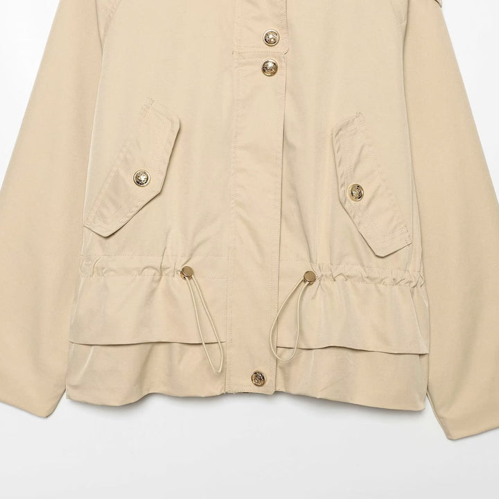 Women's short parka with hood, drawstring waist and flap pockets Mune Fashion
