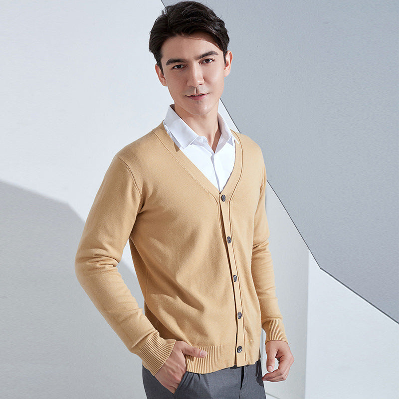 Men's Lightweight Fine Knit Cardigan with V-Neck and Business Silhouette Mune Fashion