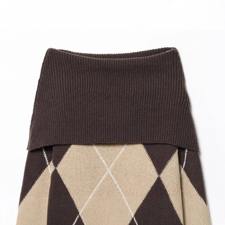 Women's roll neck sweater with argyle structure, extra long ribbed collar and relaxed silhouette Mune Fashion